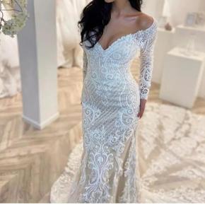 Off the Shoulder Long Sleeve Heavy Beading Lace Bridal Dress