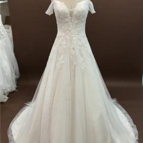  Heavy Beaded Lace Applique Deep Sweetheat Neckline A line Bridal dress