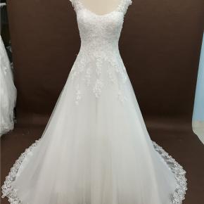 Classic Princess Lace Applique Bridal Dress
