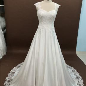 Detachable Straps Sweetheat Neckline Satin A line Bridal dress 