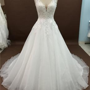 Organza Lace Applique A line Wedding Dress 