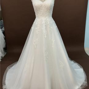 Lace Applique Shinning Tulle A line Bridal dress 